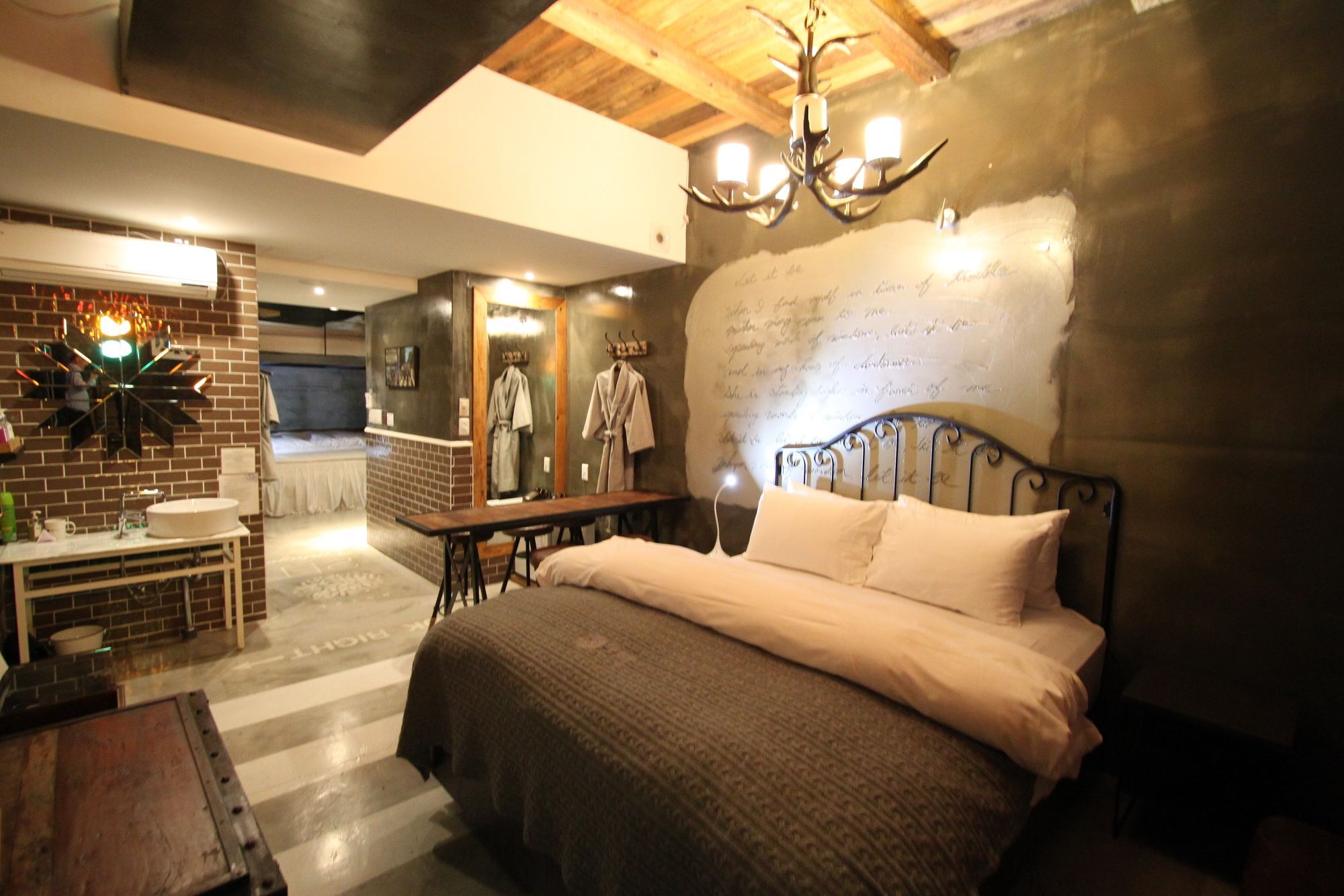 February Hotel Hwanggeum دايجو المظهر الخارجي الصورة